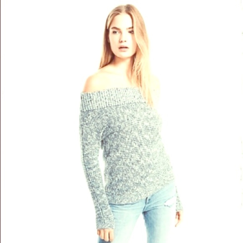 💕Express Off Shoulder Sweater💕